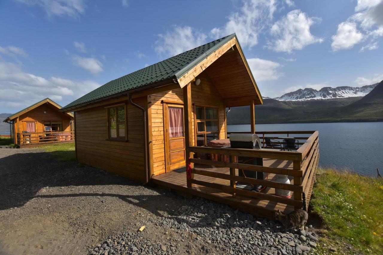 Solbrekka Holiday Homes Mjoifjorthur Exterior foto